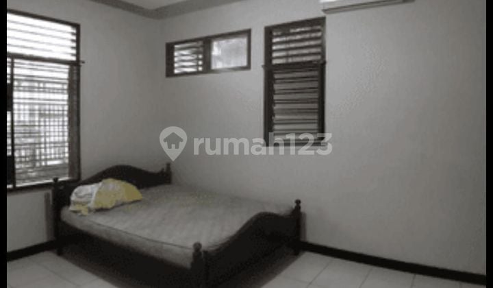 Rumah tengah kota siap pakai di Pleburan Semarang Tengah