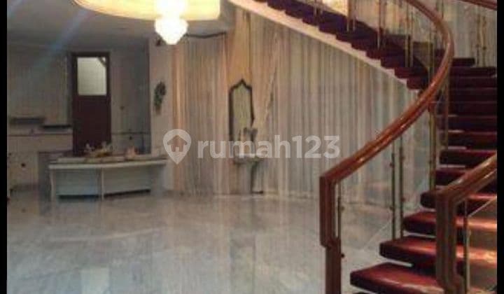 Rumah bagus mewah tengah kota siap huni dijual di erlangga semarang tengah