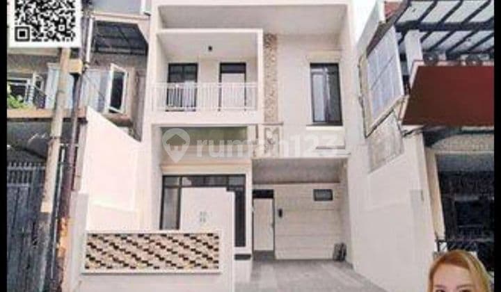 Rumah tengah kota Semarang siap pakai dekat simpang lima dekat Gajahmada dekat Pecinan dijual di Brumbungan Semarang tengah