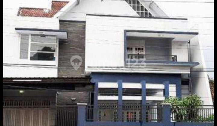 Rumah tengah kota Salatiga strategis dekat UKSW dijual di Veteran Tegalrejo Argomulyo Salatiga