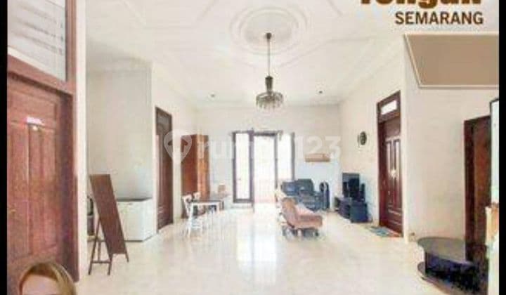 Rumah tengah kota Semarang siap huni dekat bandara dekat tugu muda dekat RS Kariadi di Puspanjolo tengah raya Semarang barat