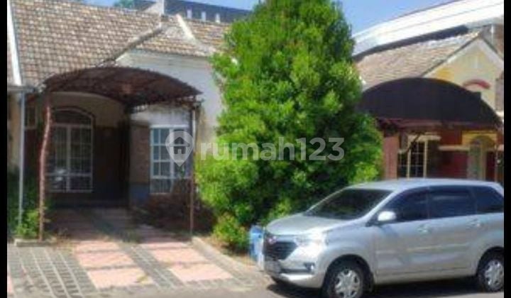 Rumah tengah kota Semarang siap pakai dekat tol krapyak dijual di graha padma semarang barat