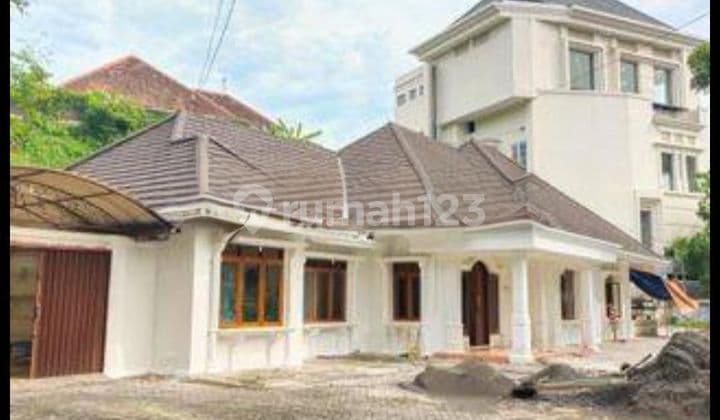 Rumah tengah kota Semarang atas daerah elit disewakan di S Parman Gajahmungkur Semarang selatan