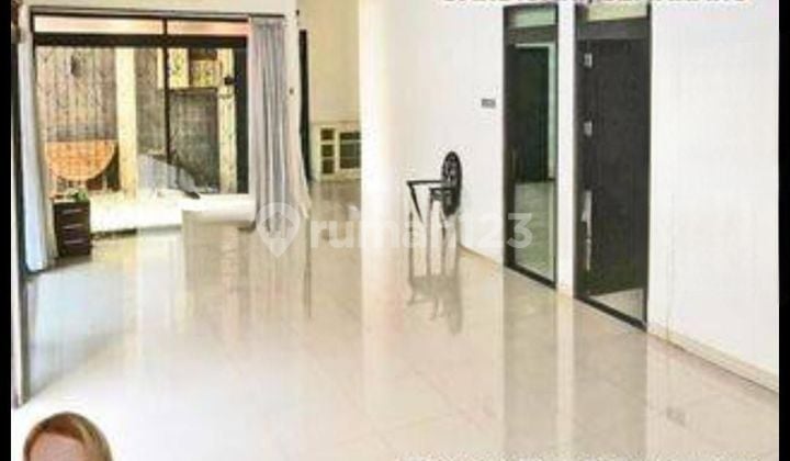 Ready-to-occupy Semarang city center house near Simpang Lima for sale in Tambora, Candisari, South Semarang.