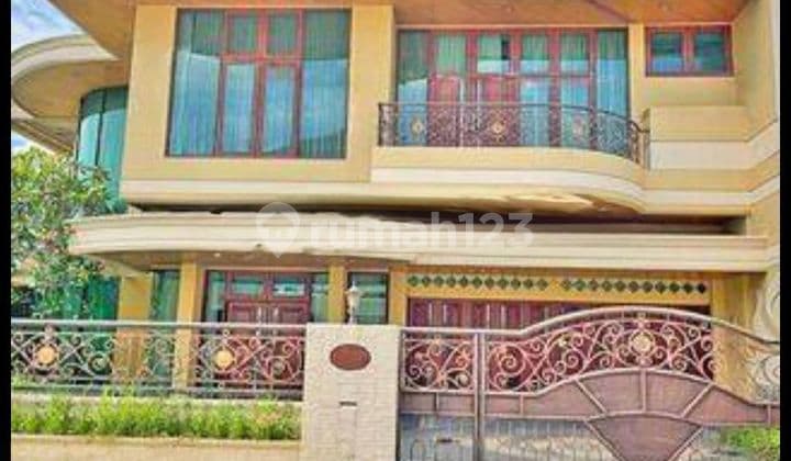 Rumah besar tengah kota Semarang dekat tol Akpol disewakan di Ungaran timur Candisari Semarang selatan