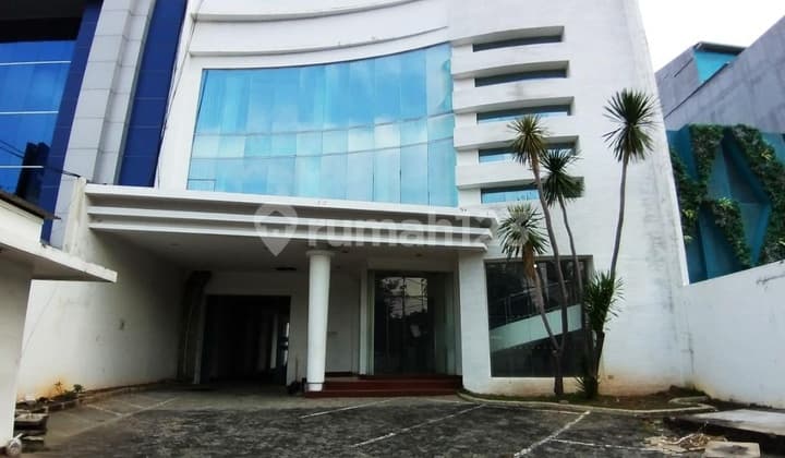 Ruang usaha tengah kota siap pakai di Pandanaran Semarang tengah