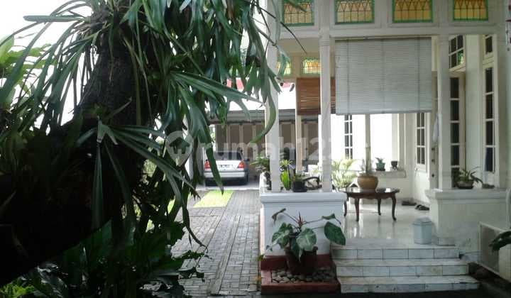 Sell Elite Area House in Menteng Central Jakarta