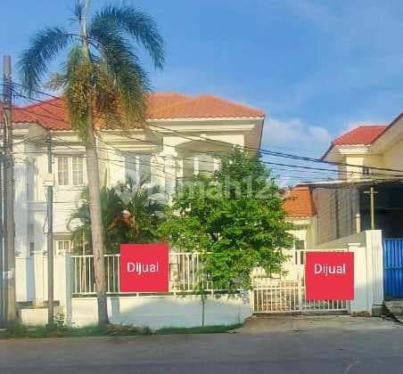 Dijual Cepat Rumah 2 Lantai di Bulevar Hijau Harapan Indah Bekasi