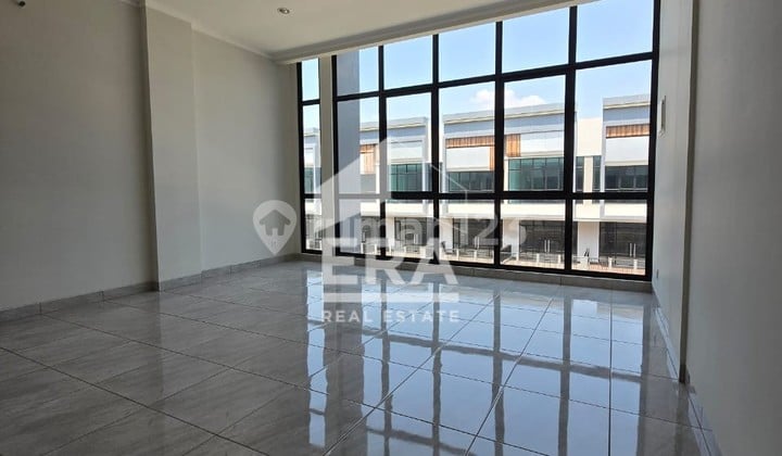 Crystal Summarecon Bekasi Shophouse for Rent