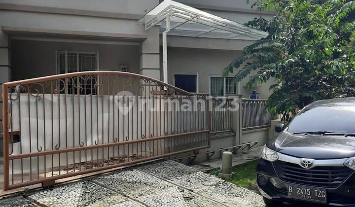 Disewa Rumah Rapih Cantik 2 Lantai di Royal Residences Pulogebang