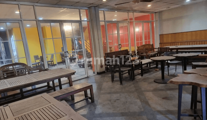 Ruko Gandeng Bekas Coffee Shop Kondisi Sangat Bagus