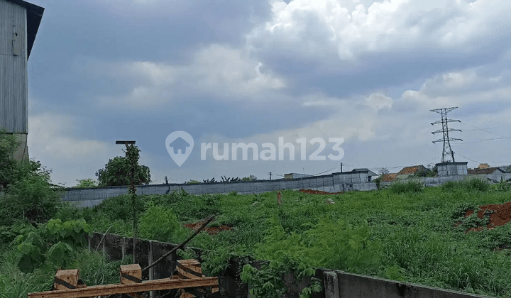 Disewakan Lahan Luas di Kawasan Komersial Strategis