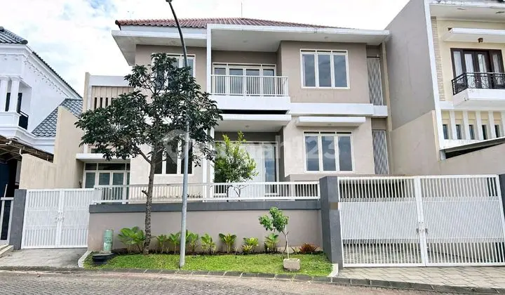 Rumah Mewah Siap Huni Perumahan Cluster Villa Puncak Tidar Malang dengan Kolam Renang Pool Pribadi Lokasi Strategis dekat Pusat Kota, Pusat Bisnis, Pusat Kuliner, Kampus Machung