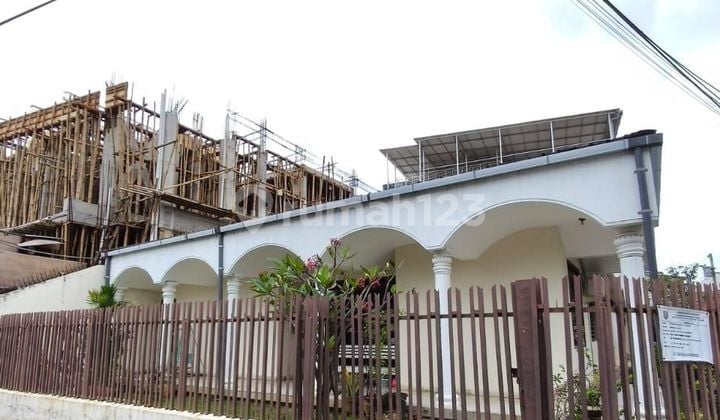 Turun Harga!! Dijual Rumah Hook Siap Huni Seroja Pusat Tengah Kota Semarang Lokasi Strategis Dekat Simpang Lima