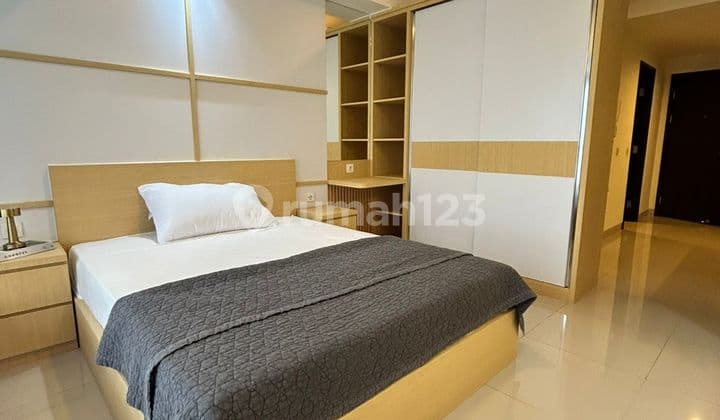 Orange County View East Apartment