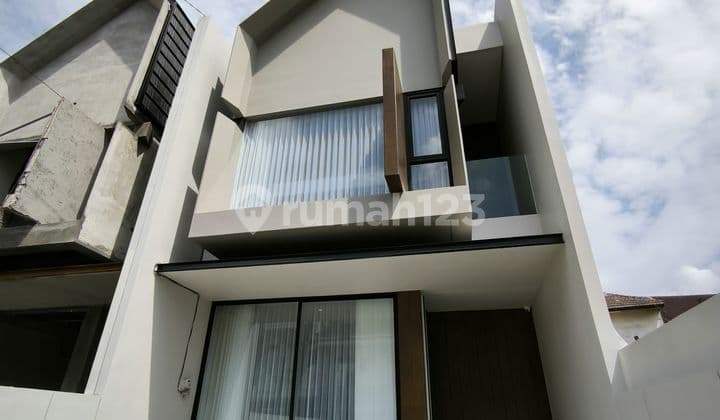 Rumah SHM Dharma Husada, Surabaya Unfurnished Bagus