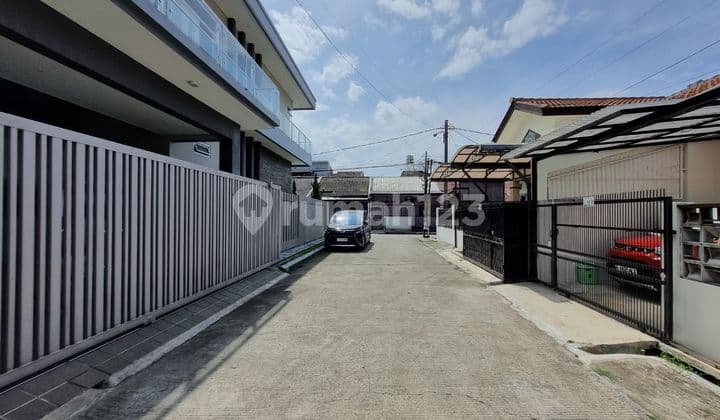 T K I Under 1 M Dijual Rumah di Taman Kopo Indah Bandung