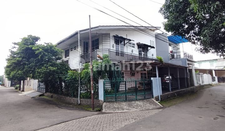 Flash Sale. Corner Position House at Griya Loka, BSD
