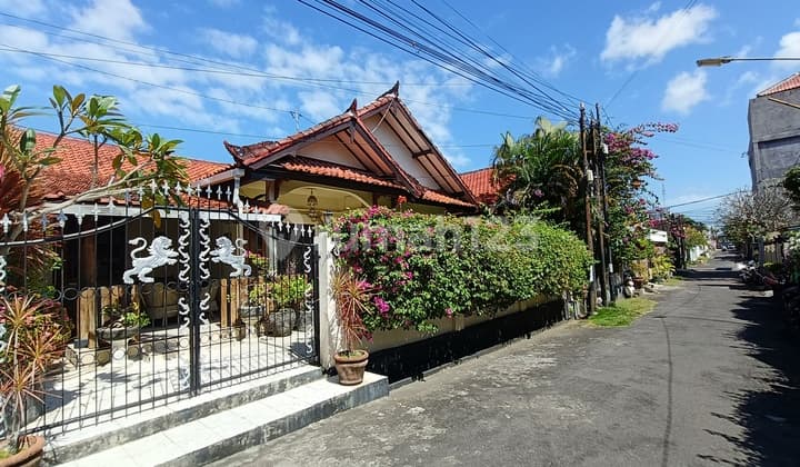 Serene and Spacious Home in Nuansa Utama, Taman Griya Jimbaran