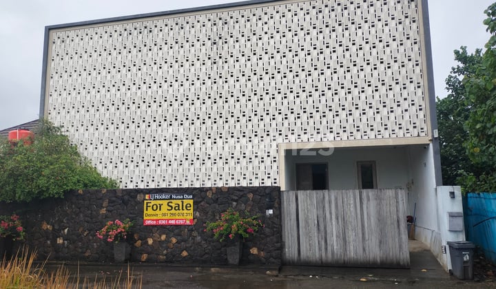 Cheap Modern Fully Furnished Villa Ready to Live in in Lower Jimbaran