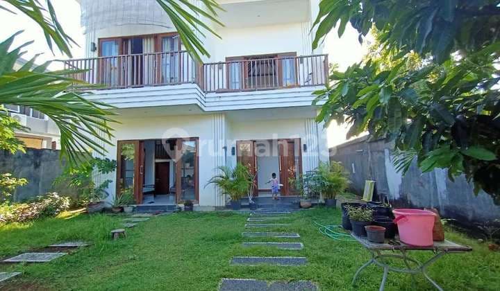 Rumah Megah Ocean View Halaman Luas di Jimbaran