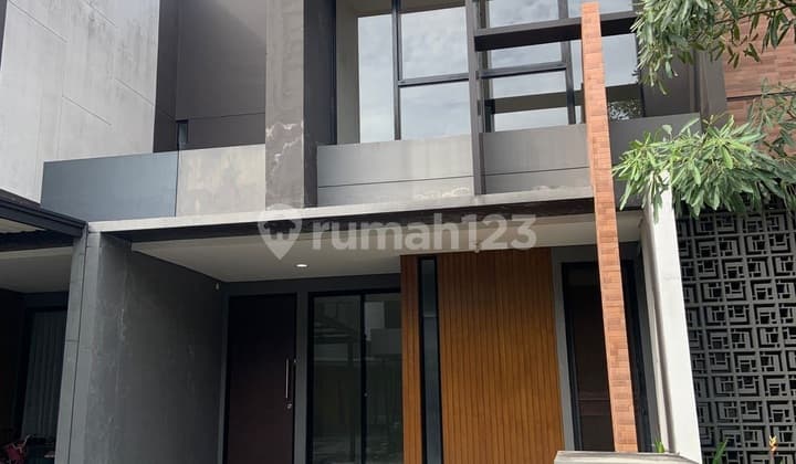 Dijual Rumah Suvarna Sutera Flavio Murah