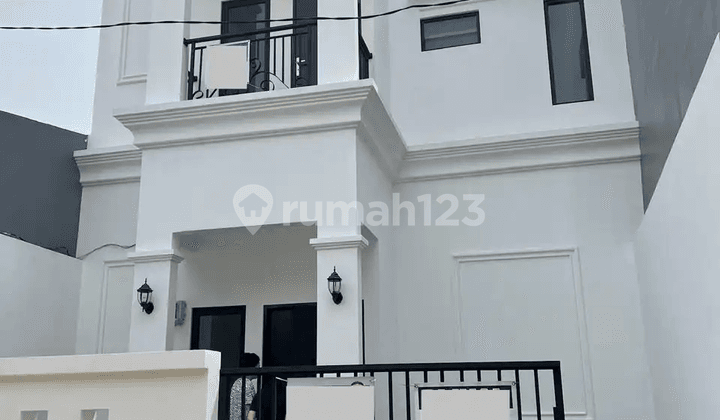 Rumah Modern Classic Siap Huni 2 Lantai di Harapan Indah Bekasi