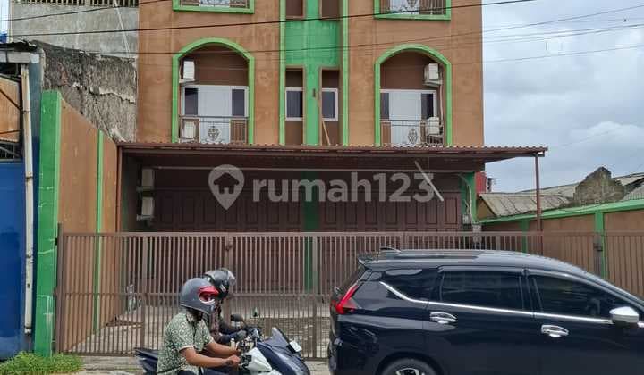 Ruko Gandeng 3 Lantai di Jalan Raya Pekayon Bekasi Selatan