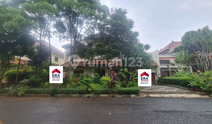 Spacious House with Swimming Pool in Lebak Bulus, South Jakarta
