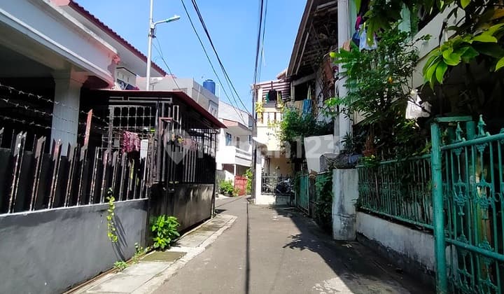 Rumah Tua Masih Aktif Buat Kos Di Cempaka Putih Jakarta Pusat