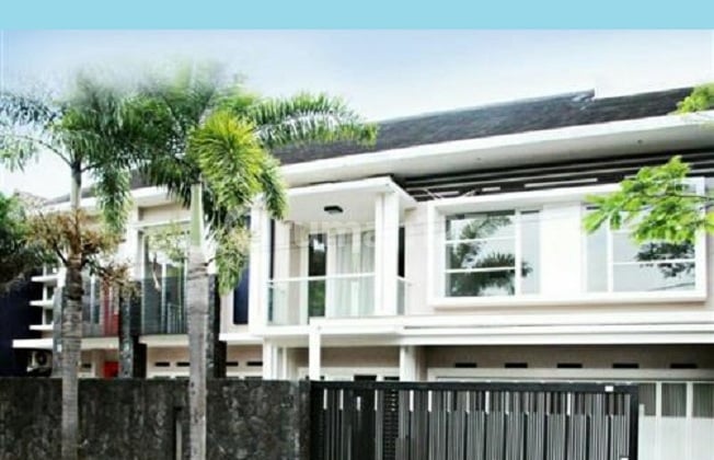 For Sale: Large, Move-In Ready House at an Affordable Price on Suryalaya Street, Buahbatu, Bandung City