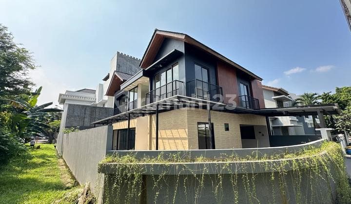 RUMAH CANTIK DI BSD PUSPITA LOKA 2 LANTAI BAGUS BANGET SIAP HUNI