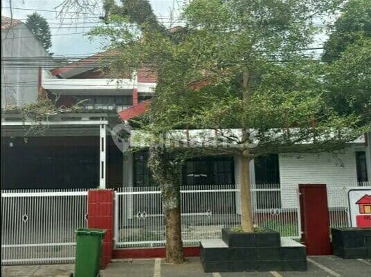 RUMAH BAGUS 2 LANTAI SIAP HUNI BISA DI JADIKAN UNTUK KANTOR
