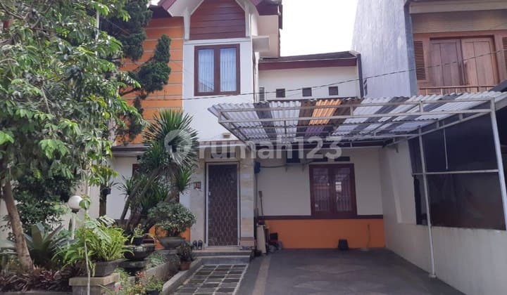Rumah 2 Lantai Dalam Komplek Nyaman 1 Gate System Cigadung