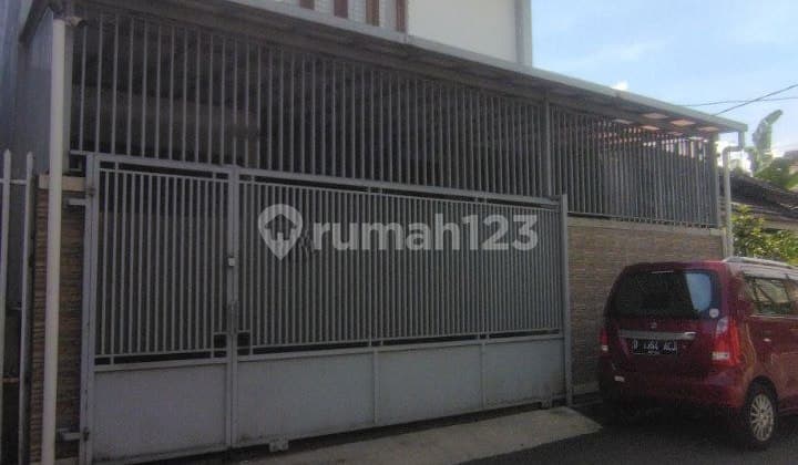 Rumah Minimalis 2 Lantai Siap Huni Di Kembar bkr, Bandung