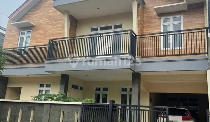 Affordable Rent: Beautiful and Spacious House in Bintaro Jaya Sector 9