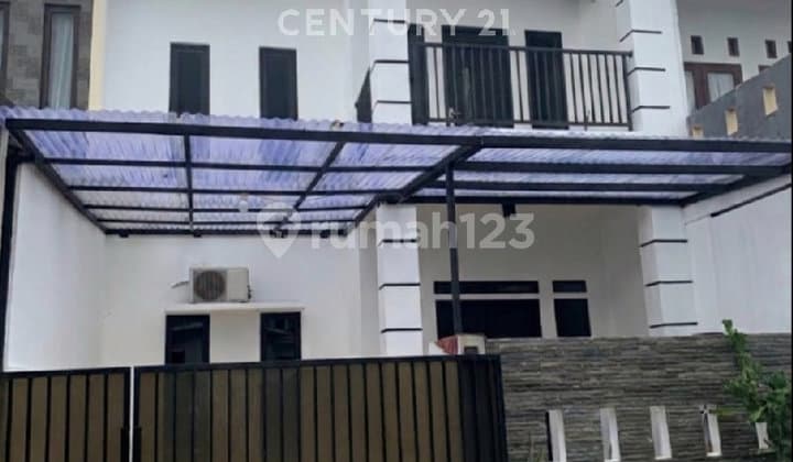 Rumah Sudah Renovasi Cantik Strategis di Villa Bintaro