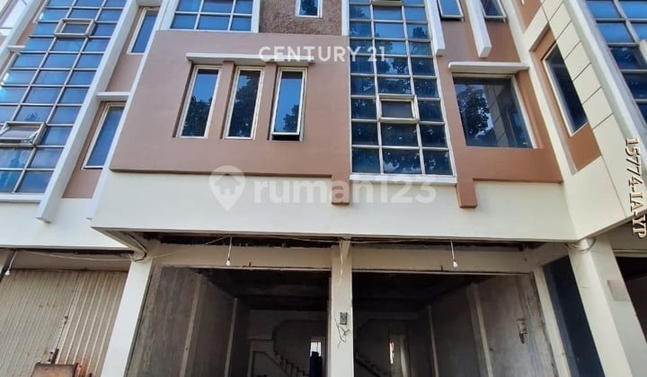 Disewakan Ruko 4 Lantai Cocok untuk Usaha atau Kantor di Sektor 3