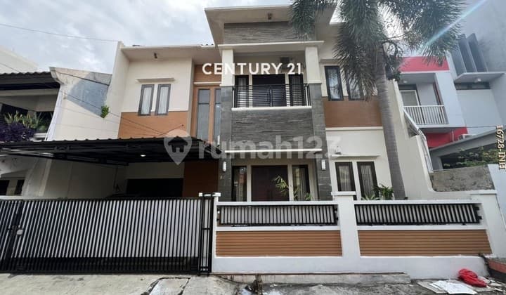 House for Sale in a Strategic Location in Rawamangun, Near the East Jakarta LRT