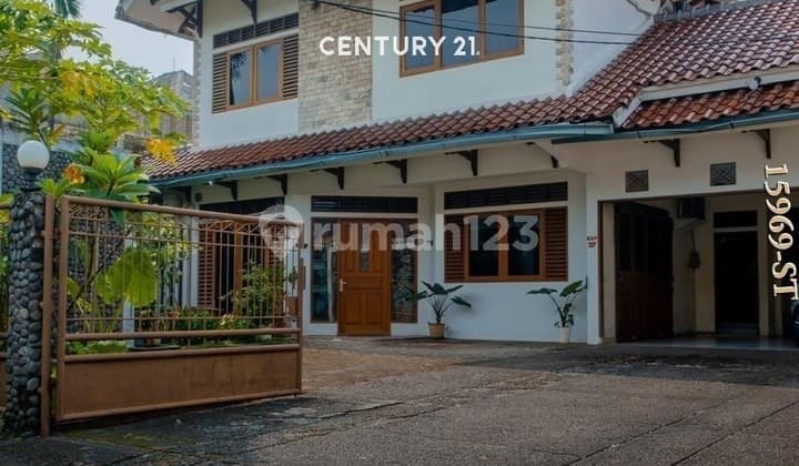 Dijual Rumah Lokasi Strategis dan Bebas Banjir di Jati Padang