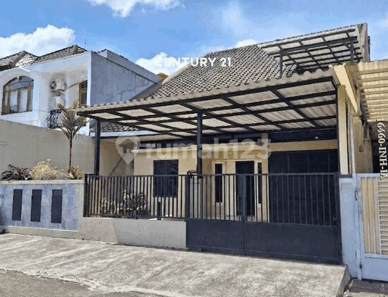 Rumah Rapi Siap Huni Dijual di Kencana Loka BSD City