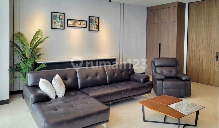 Apartemen The Pakubuwono Menteng 3 BR Furnished Baru