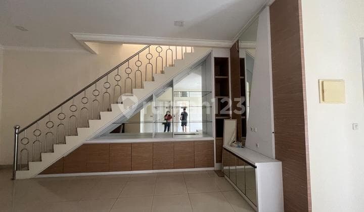 House for Rent in Green Lake City, West Europe Cluster, Nice