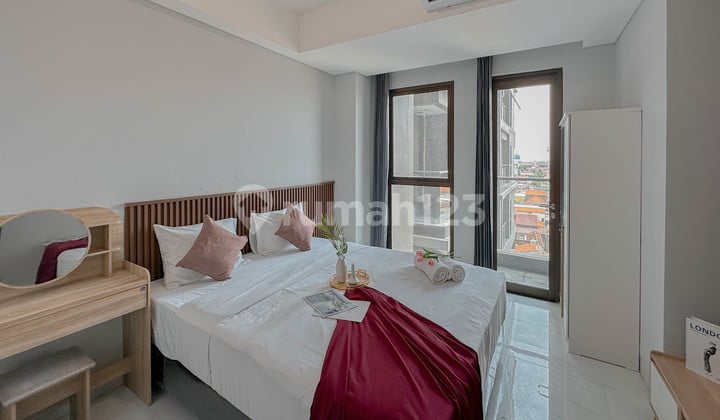 Furnished Apartemen The Trans Icon Surabaya