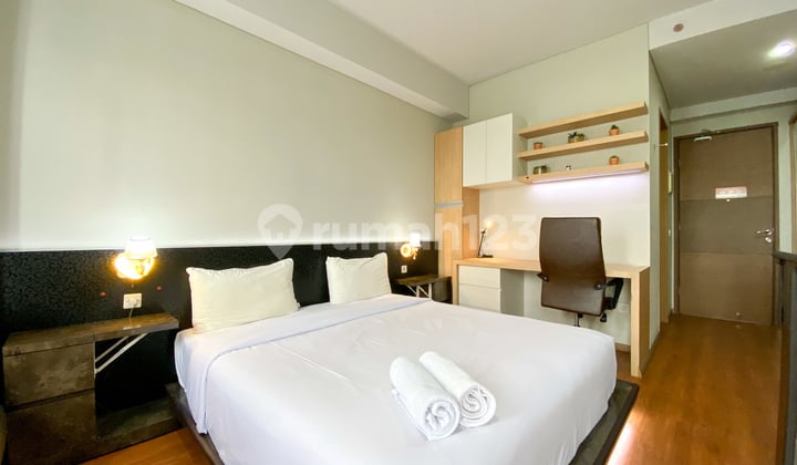 Furnished Apartemen Grande Valore Condominium