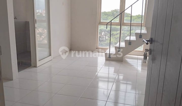 Unfurnished Apartemen Royal Cityloft Dekat Pakuwon Mall