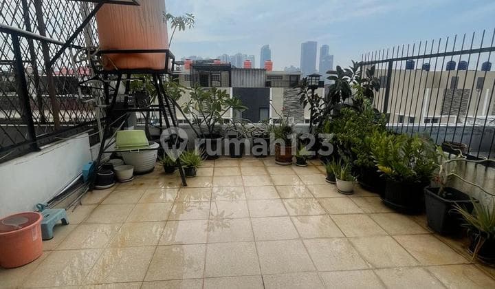 Ruko Strategis Di Samping Jalan Besar Tomang Jakarta Barat I D
