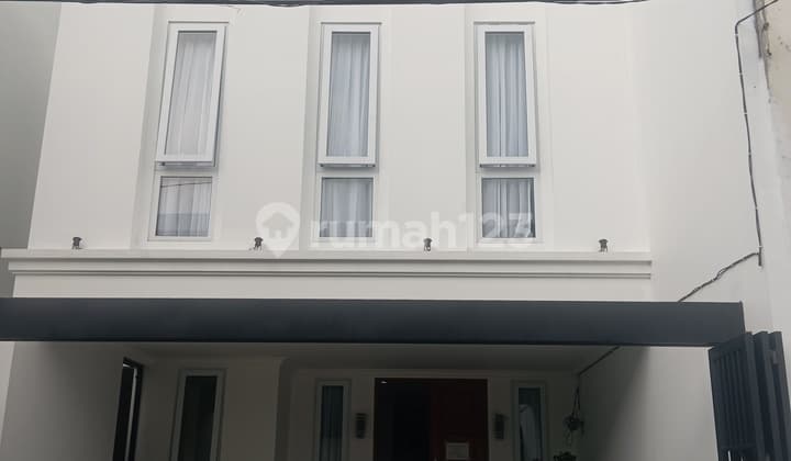 Rumah Mewah Furnished Di Cipete Dekat Blok M