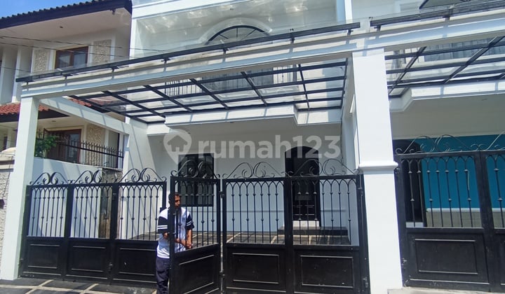Townhouse Mewah Lebak Bulus 3 Dekat MRT