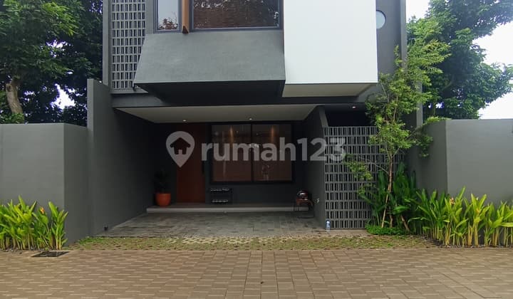 Rumah Cantik Dekat MRT Lebak Bulus Harus di Miliki